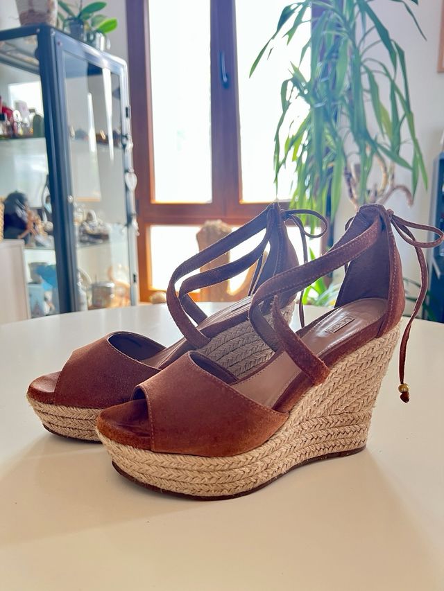 Sandalias cuña esparto marrón poco uso.