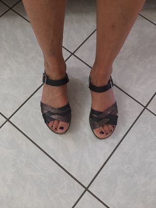 Sandali estivi neri e argento con suola vera pelle