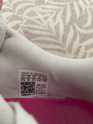 Zapatillas Adidas blancas y plateadas 39
