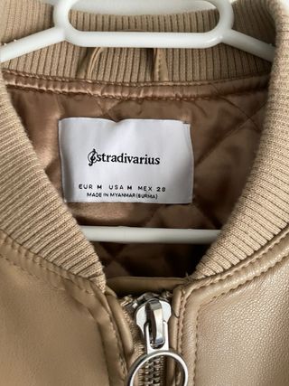 Chaqueta Stradivarius beige M