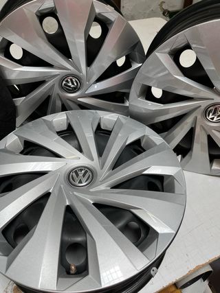 4 llantas y Tapacubos VW Originales