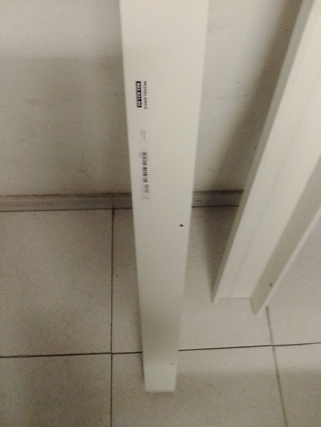 2 estanterías de madera