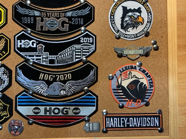 Coleção de remendos e alfinetes HOG e Harley Davidson