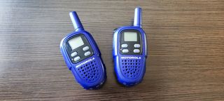 2 Walkies Talkies Motorola - Niño