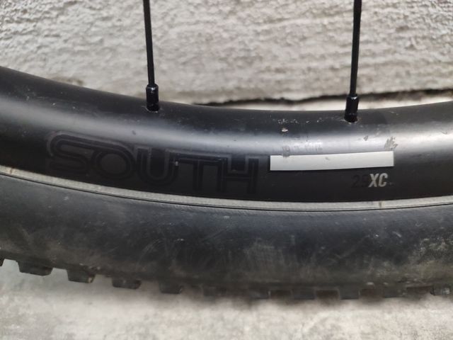 Roda 29" BTT Carbono South Industries 28mm interno