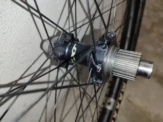 Roda 29" BTT Carbono South Industries 28mm interno