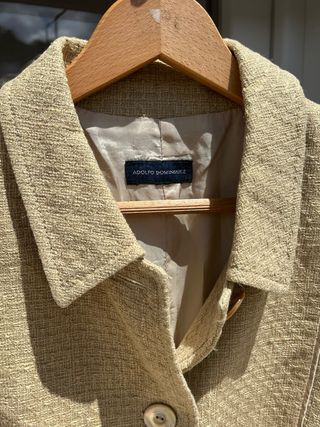 Chaqueta Adolfo Domínguez beige