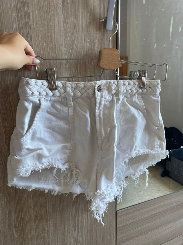 Shorts blancos- festival, tiro alto