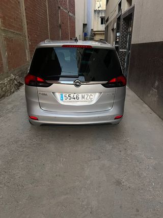 Opel Zafira Tourer 2013