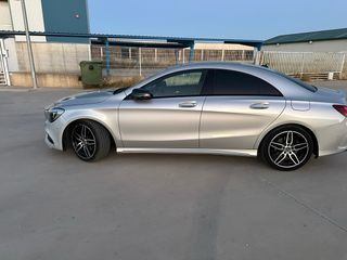 MERCEDES CLA 200d AMG Line con Pack Night