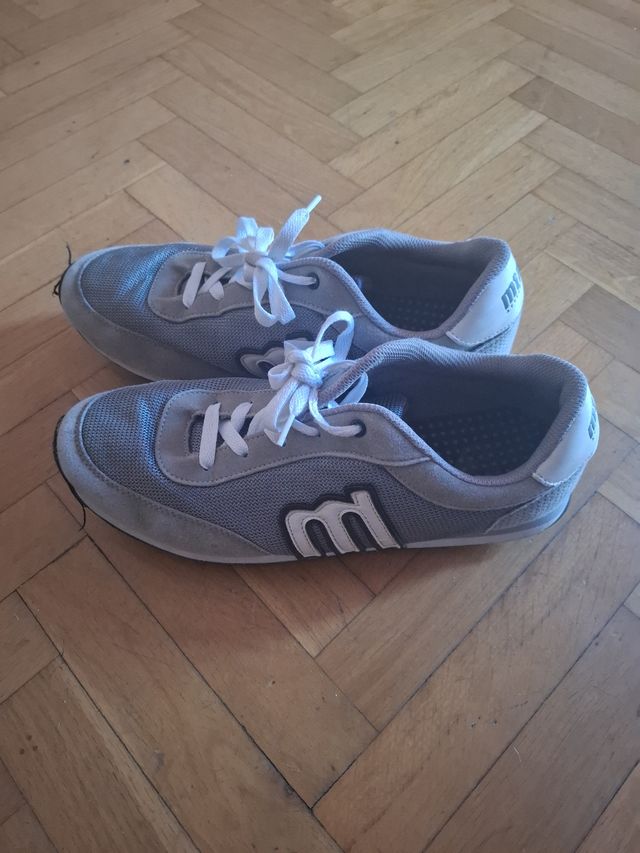 Zapatillas Mustang grises talla 45