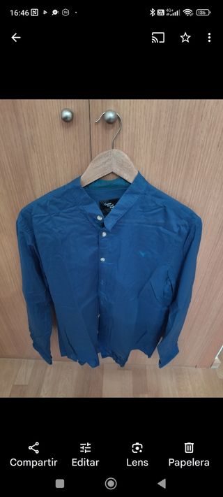 Camisas, pantalón corto y abrigo 