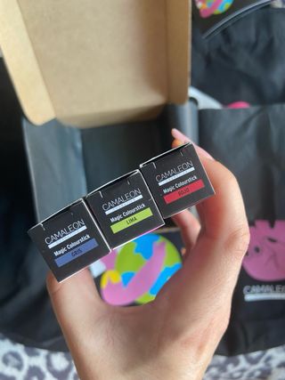 3 pintalabios Camaleon Cosmetics.