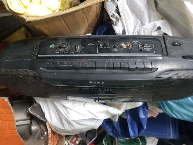 Radio cassette Sony .No funcionan los cassettes.