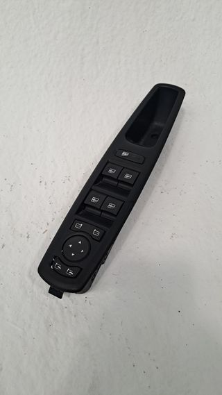MANDO ELEVALUNAS DELANTERO IZQUIERDO RENAULT MEGANE III HATC