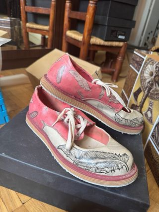 Zapatillas Dogo rojas y blancas