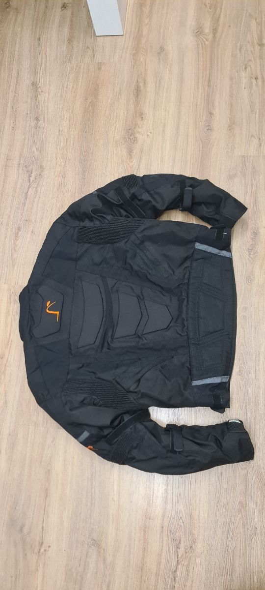 Chaqueta moto con protecciones y guantes talla 10