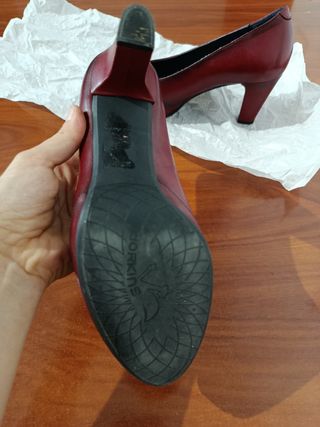 Zapatos tacón color granate