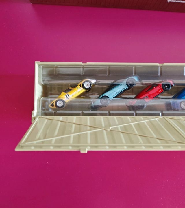 Hot Wheels Exotic Envy - 5 auto