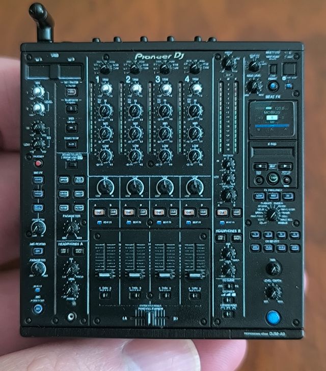 Miniaturas technics, pioneer dj