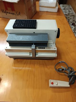 Proyector diapositivas antiguo