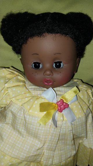 Bambole nere 35cm Prezzo unitario 9,90€