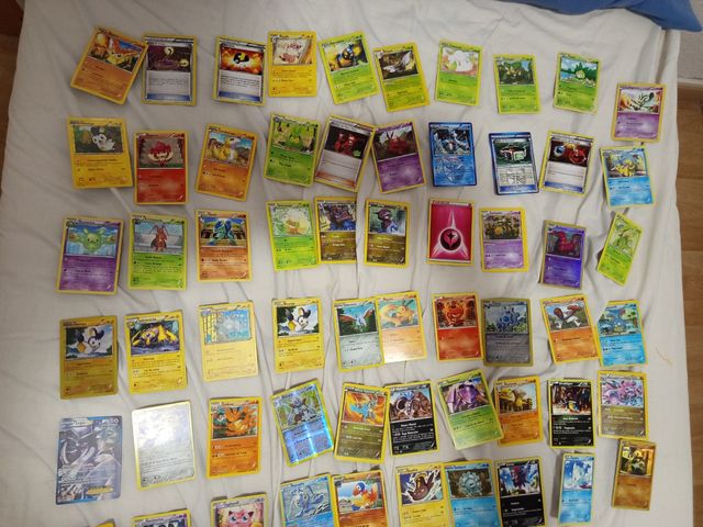 Lote de cartas Pokémon