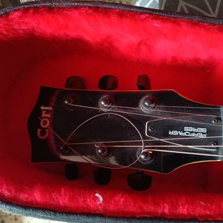 Guitarra Cort Source (tipo Gibson ES-335)