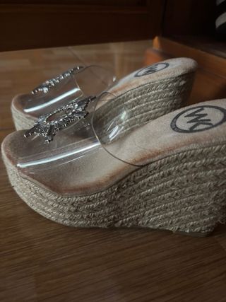 Zapatos cuña Woman Key beige