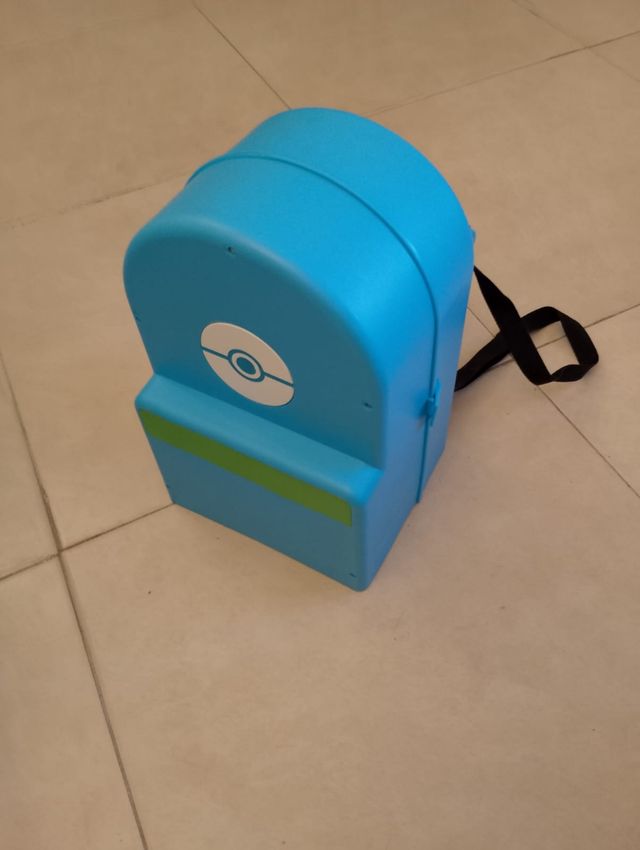 Mochila Pokémon - Pikachu y pokeball.