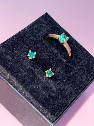 Joyas Esmeralda: Anillo y Pendientes