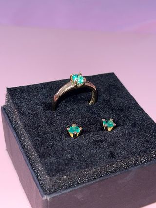 Joyas Esmeralda: Anillo y Pendientes
