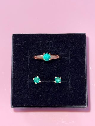 Joyas Esmeralda: Anillo y Pendientes