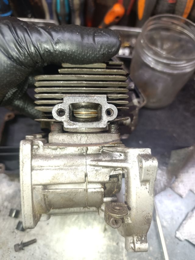 Motor desbrozadora husqvarna y Maruyama