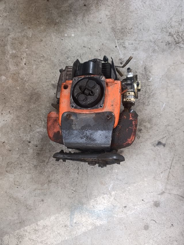 Motor desbrozadora husqvarna y Maruyama