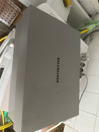 Caja Balenciaga Gris