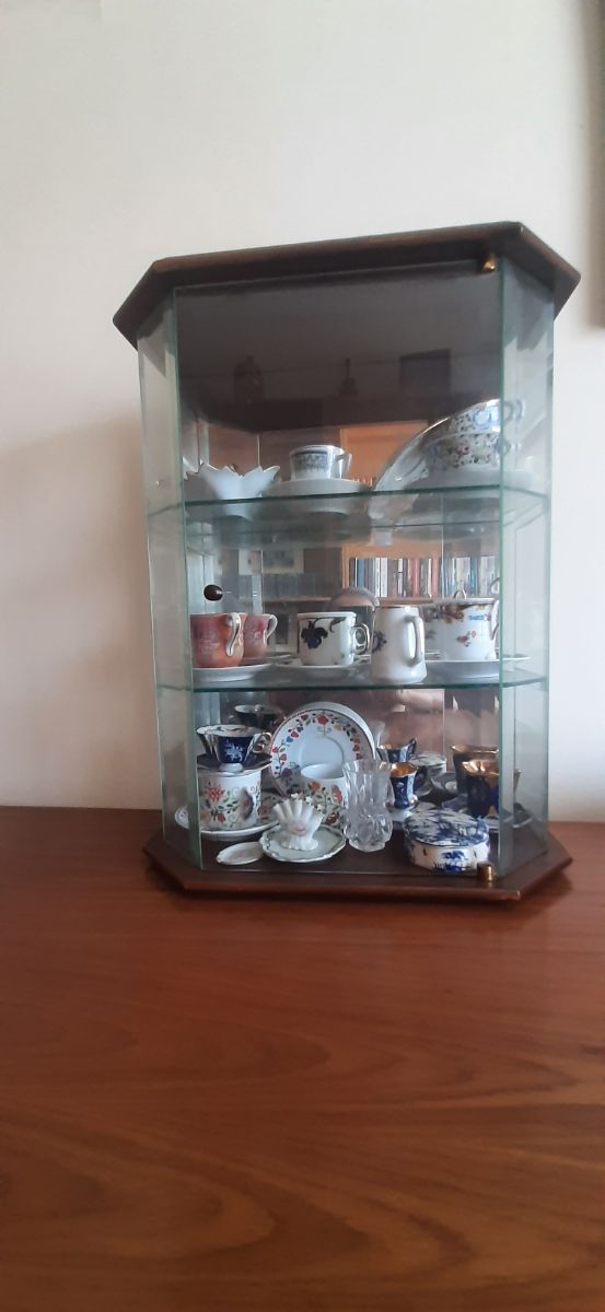 Vitrine de Madeira c/ Vidro - Expositor