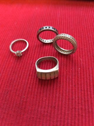 4 Anillos Plata: 2 alianza, 1 solitario, 1 grueso