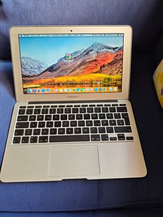 MacBook Air 2010 Plata - Perfecto estado cargador