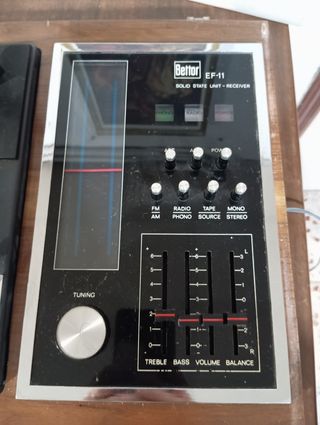 Tocadiscos y radio Bettor EF-11 antiguo