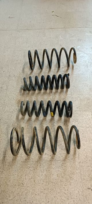 Muelles y Amortiguadores Toyota Land Cruiser 155