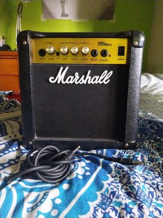 Marshall Amplificador MG10CD