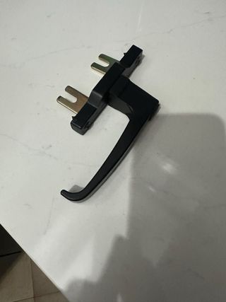 Tiradores y manetas par puertas y ventanas