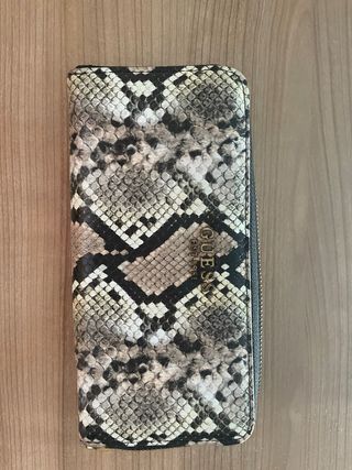 Monedero Guess Serpiente