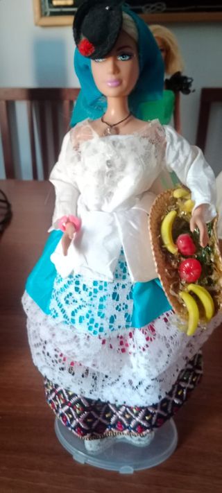 5 Muñecas Barbie