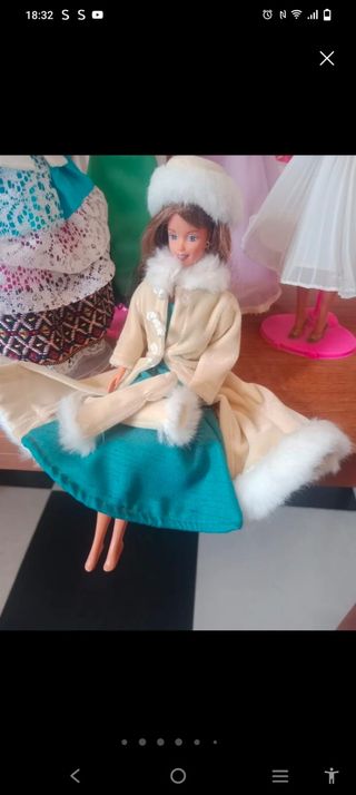 5 Muñecas Barbie