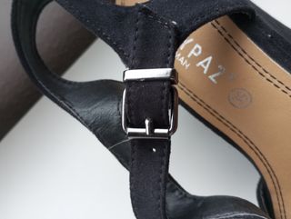 Sandalias  Mary Paz negras  