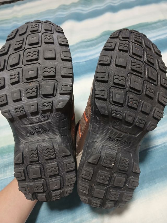 Botas montaña Quechua niño TALLA 34