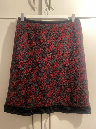 Falda Flores Negra Roja