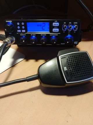 Emisora CB TTI 880 27 Mhz, negociable